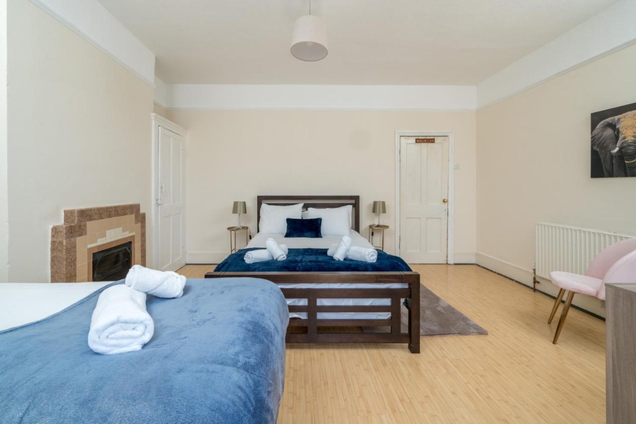 Homely 4-Bedroom Home With 2 Baths & Free Parking Londres Exterior foto